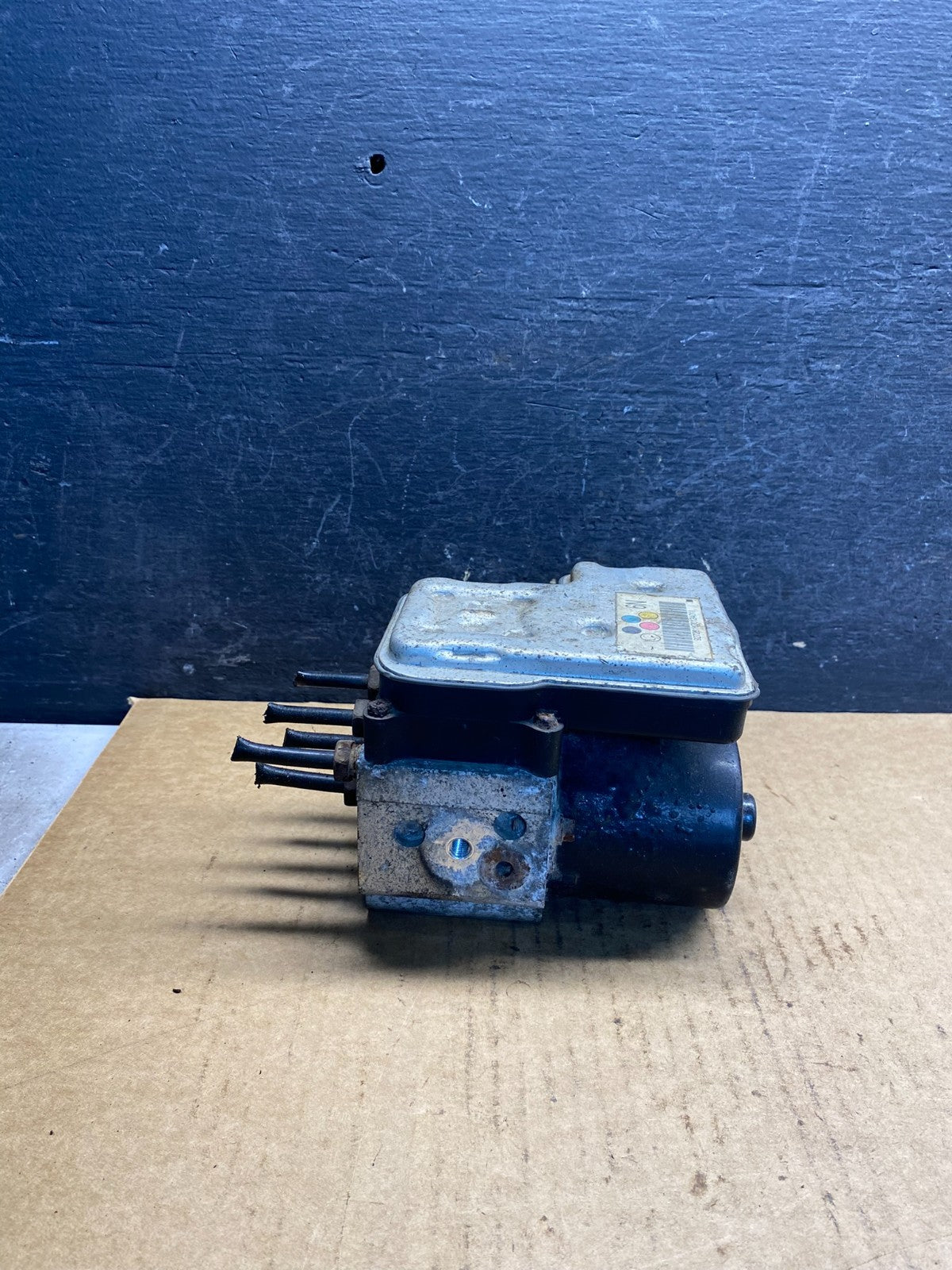 2004-07 Chevrolet Express ABS Pump Control 13567136 Module AH7234 DW3
