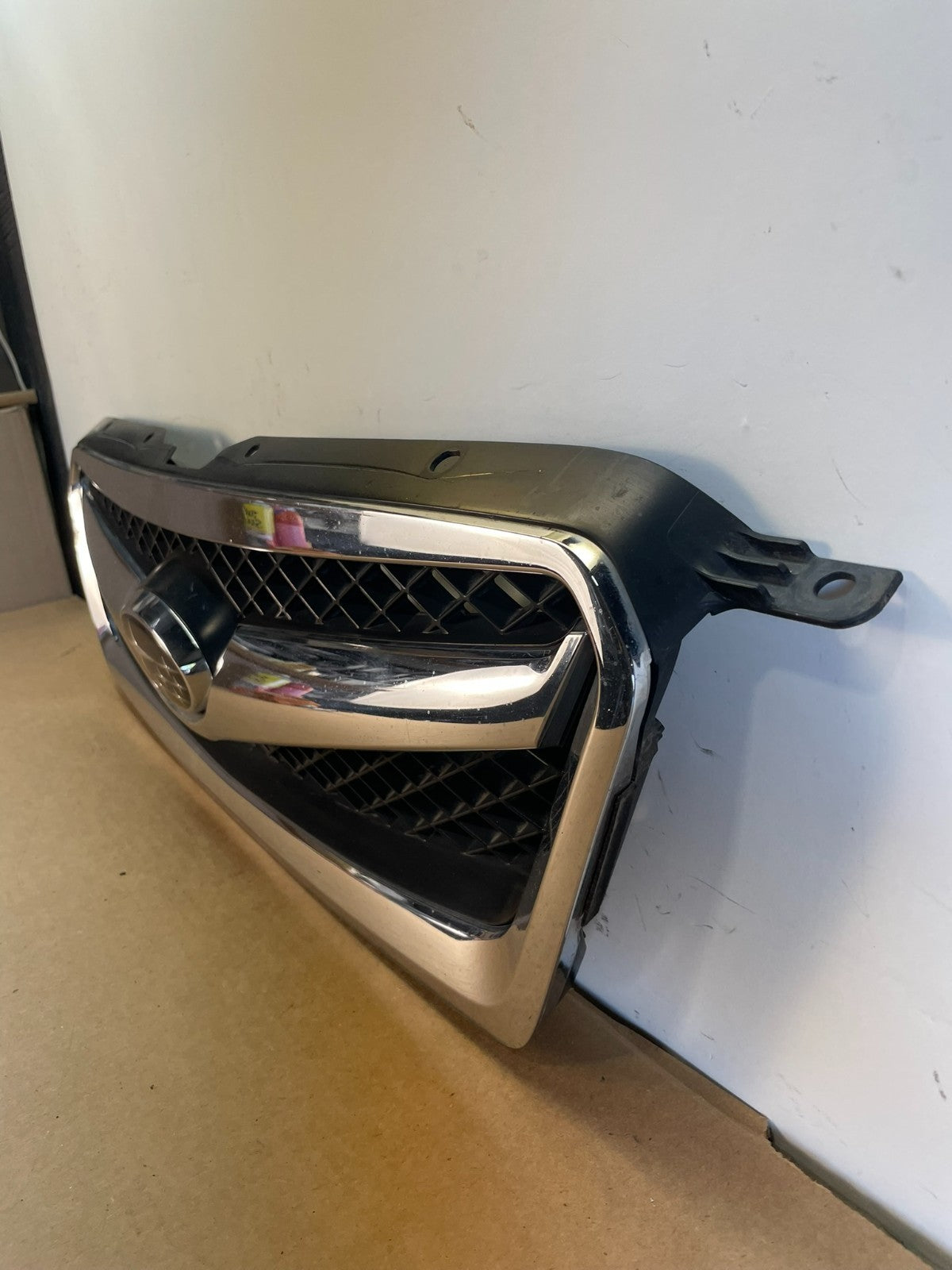 2010 to 2012 Subaru Legacy Outback Wagon Front Grill Grille AF8596 DG1
