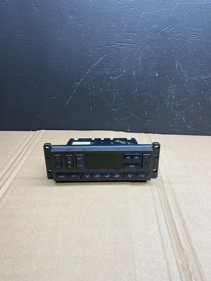 2003 to 2006 Lincoln Town Car OEM Climate Control Panel OEM  ab8631 DG0