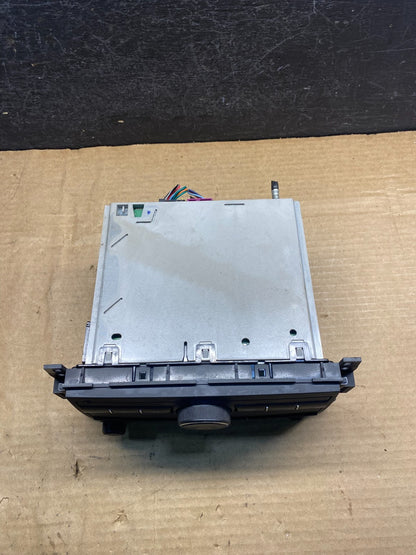2015-2024 Chevrolet Express GMC Savana Radio AM FM mp3 Aux Input ad9826 DG4