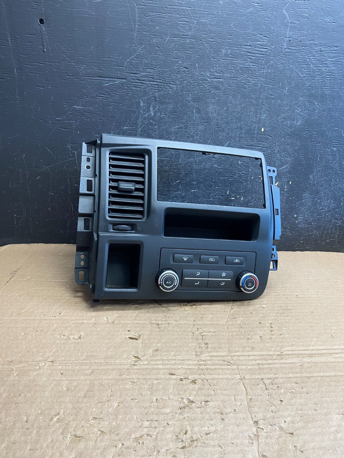 2012-2021 Nissan NV2500 NV3500 Radio Bezel Center Trim Climate Control af2196 DG0