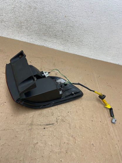 1998 1999 2000 Toyota Sienna Left Driver Tail light AG4960 LK8