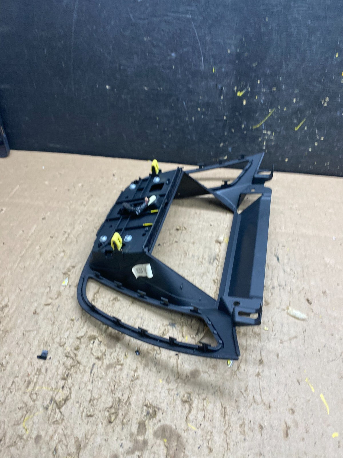 2013 2014 2015 2016 Ford Escape Dash Radio Control Panel Bezel t8512 DG4
