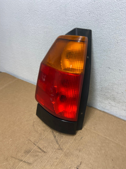 2002 to 2009 Gmc Envoy Left Driver Lh Side Tail Light AD6195 LK1