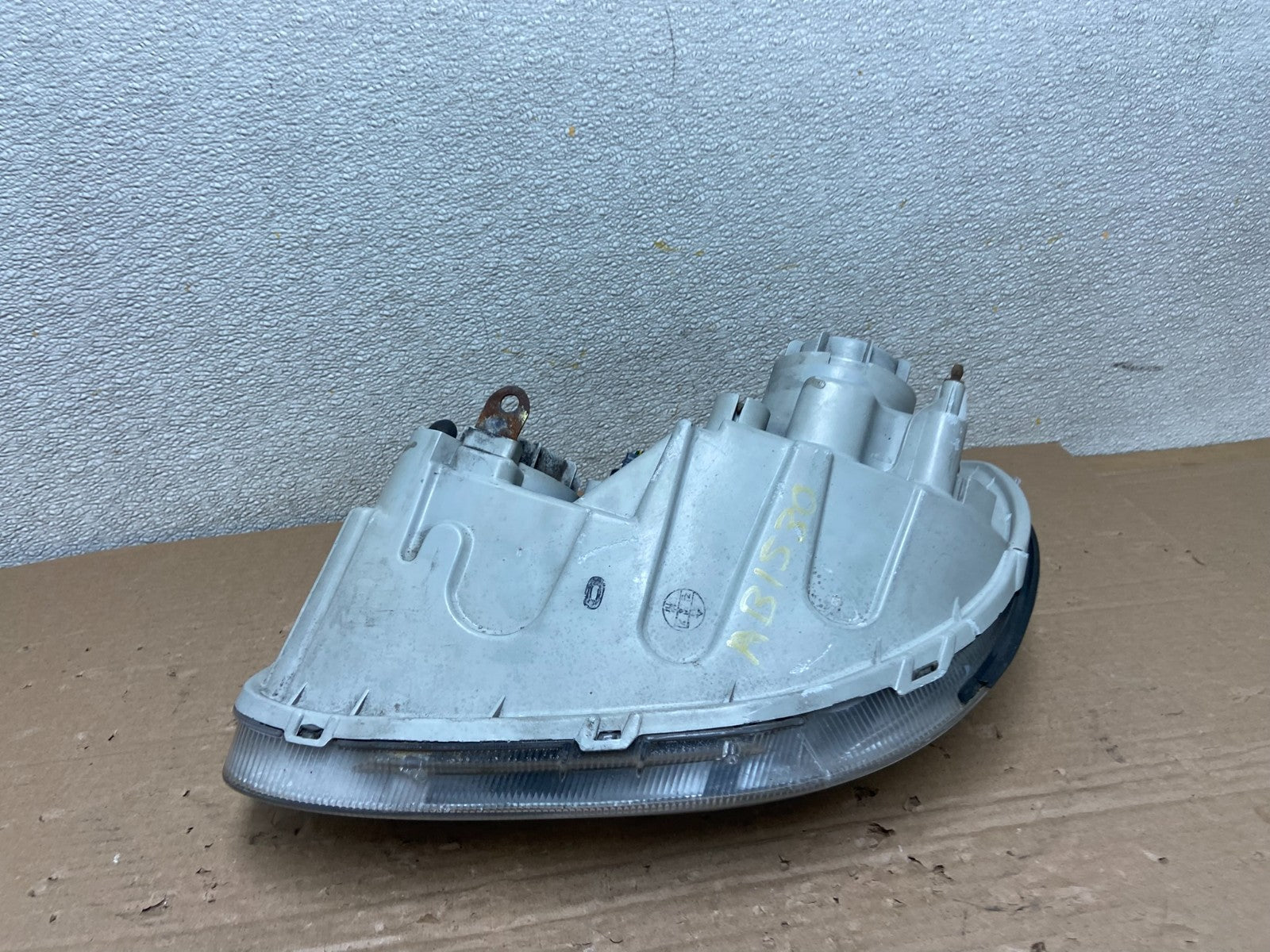 2002-2005 Hyundai Sonata Right Passenger Headlight Halogen Oem AB1530 DW7