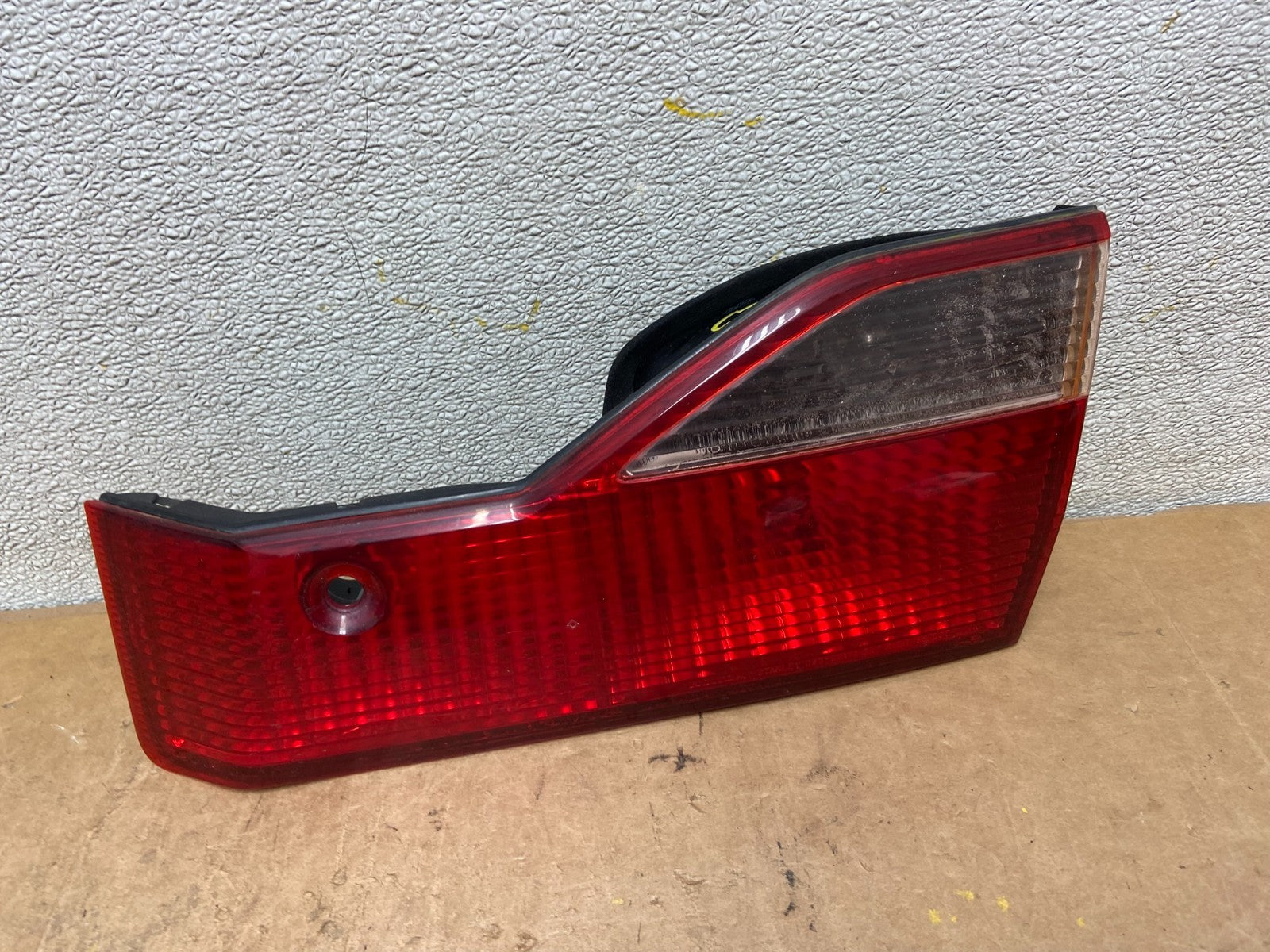 1998 to 2000 Honda Accord Right Passenger Side Inner Tail Light OEM X7525 DW0