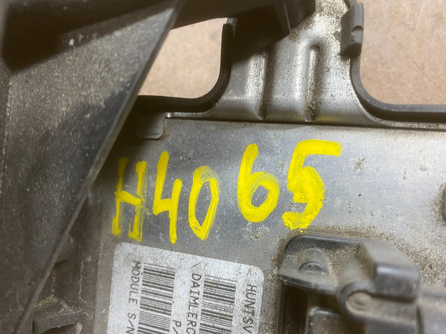 2006 Jeep Grand Cherokee Integrated Power Fuse Box BCM Body Module  H4065 Oem DG4