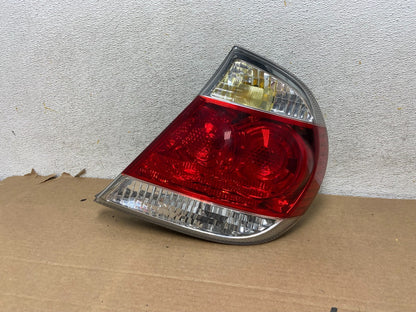 2005 to 2006 Toyota Camry Tail Light Right Passenger Side AH3109 DW0