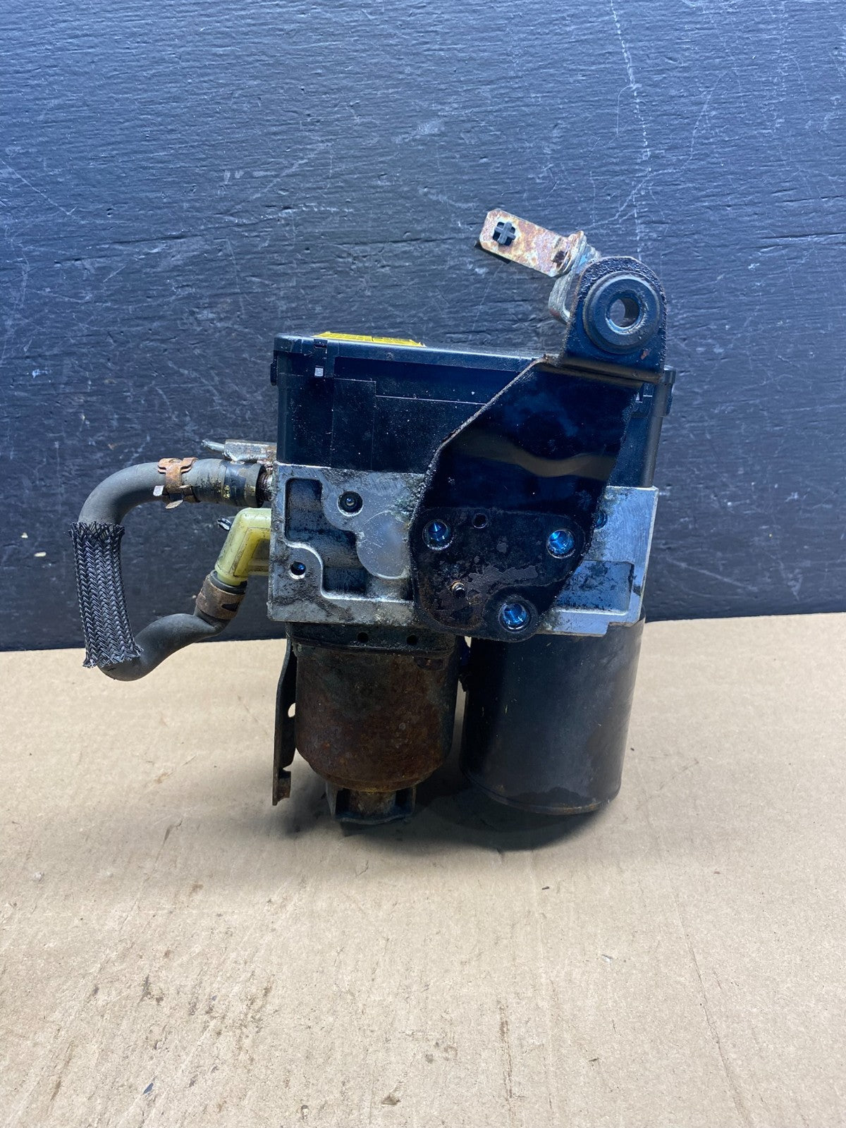 2004 - 2009 Toyota Prius ABS Brake Pump Anti Lock Module AE7498 DW2