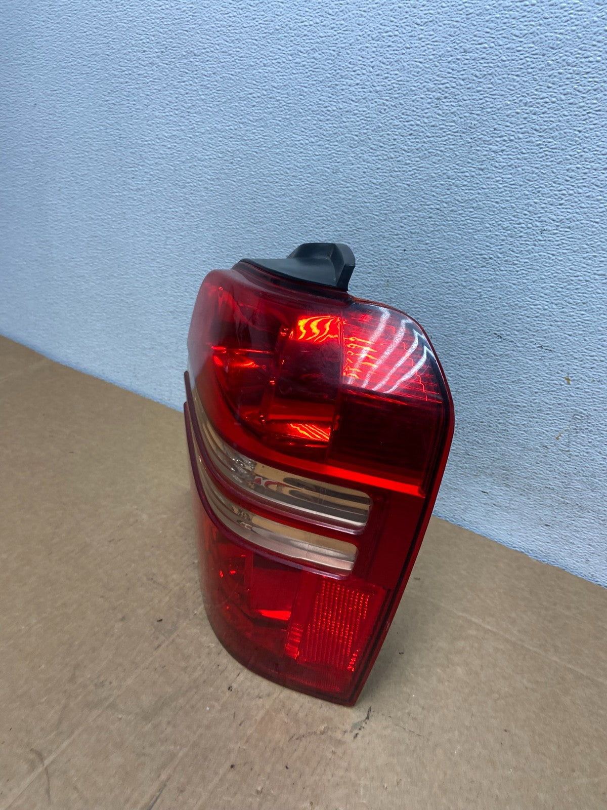 2001 2002 2003 Toyota Highlander Right Passenger RH Tail Light TYC AD6058 DW1