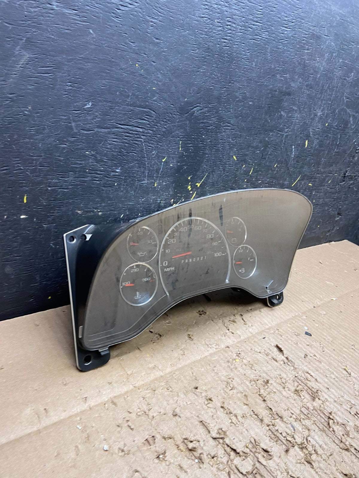 2008 2009 2010 Chevrolet Express Speedometer Cluster Gauge v7758 DG2