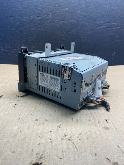 2003 - 2005 Lincoln Town Car RDS AM/FM Radio Tape CD Player ac8955 DG1