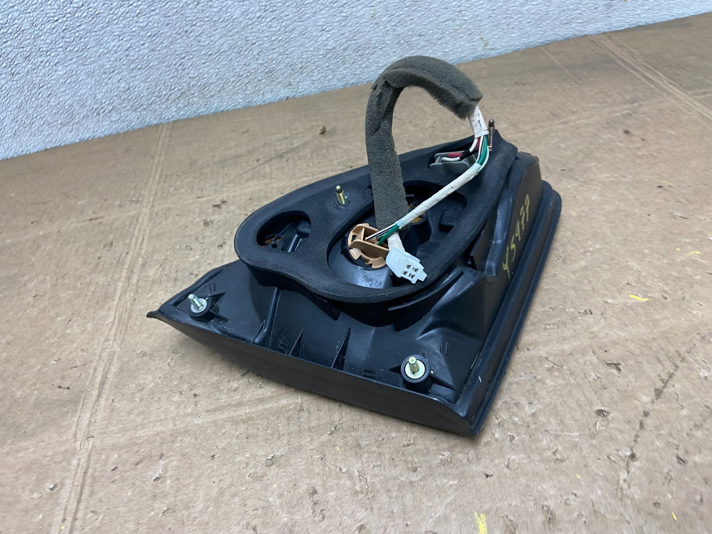 2000-2003 Lexus RX300 Right Passenger Side Rear Inner Tail Light Oem Y5977 DW4
