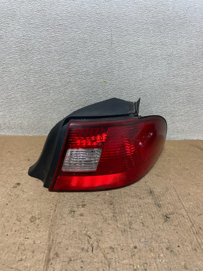2000 - 2003 Mercury Sable Sedan Right Passenger Rh Side Tail Light OEM AA43550