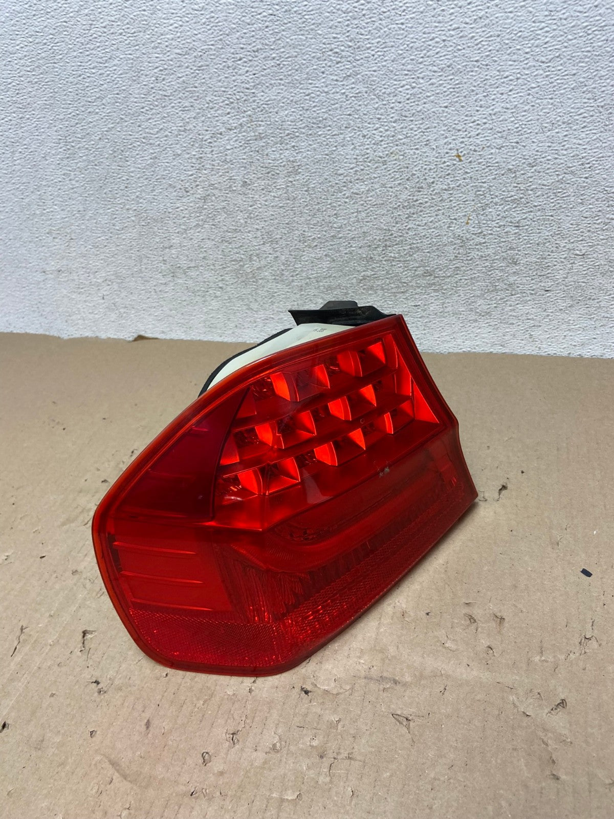 2009 2010 BMW 323i 325i 328i 335i 3 Series Left Driver Tail Light AG6942 LK2