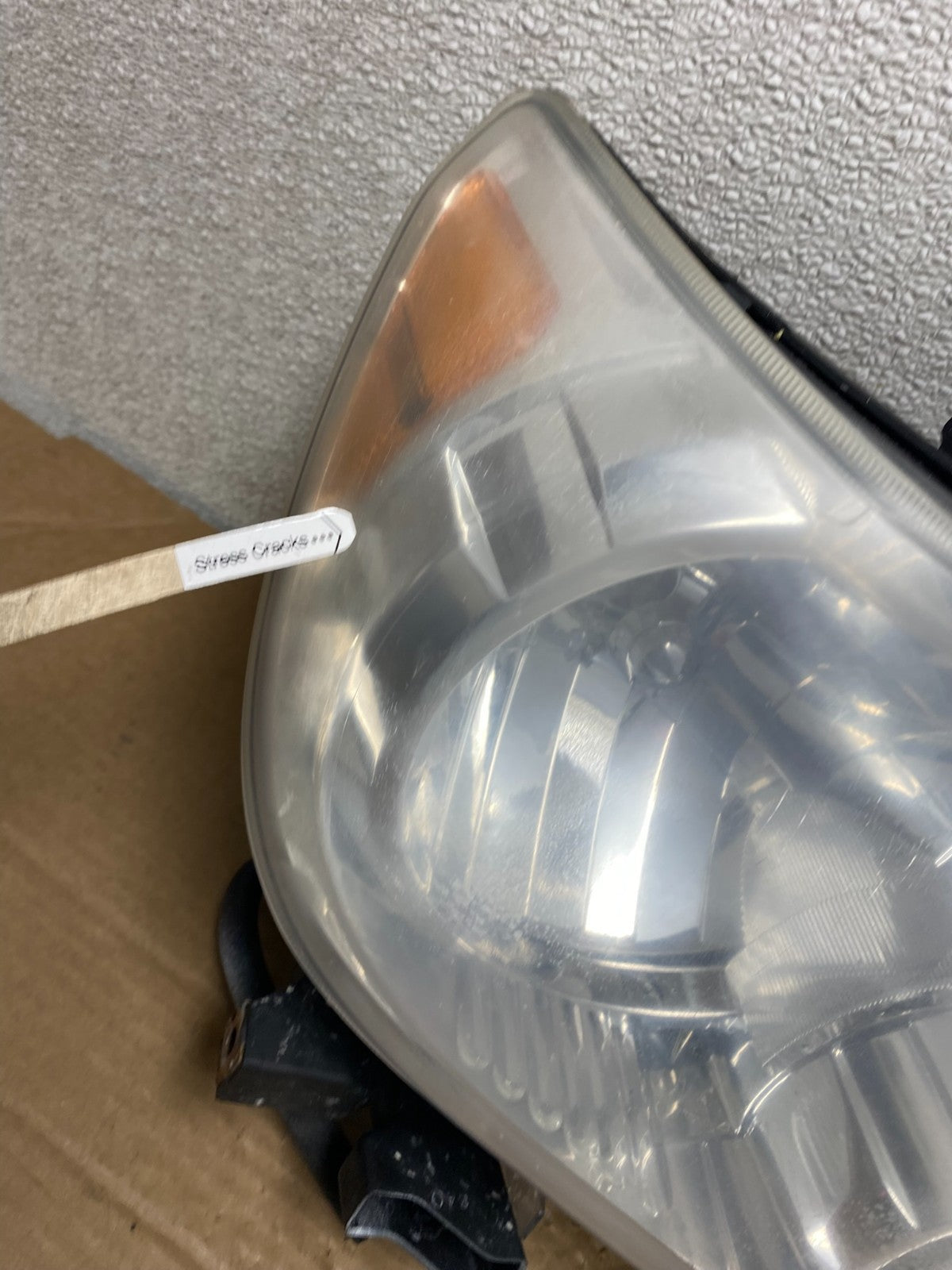 2007 to 2014 Toyota Sequoia Tundra Right Passenger RH Headlight Halogen Z2607 DG4