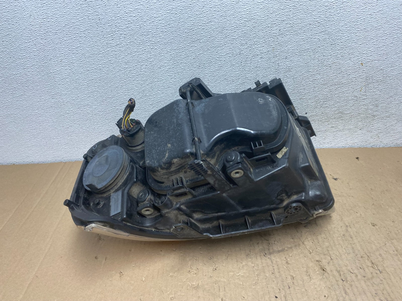 2008-2012 Land Rover LR2 Right Passenger RH Side Xenon Headlight AF4280 DW5