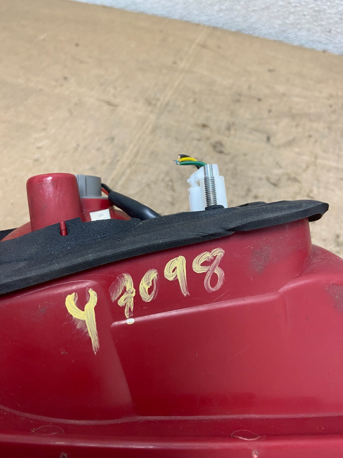 2007 2008 2009 Hyundai Santa Fe Right Passenger Tail Light Inner Oem Y7098 DW6
