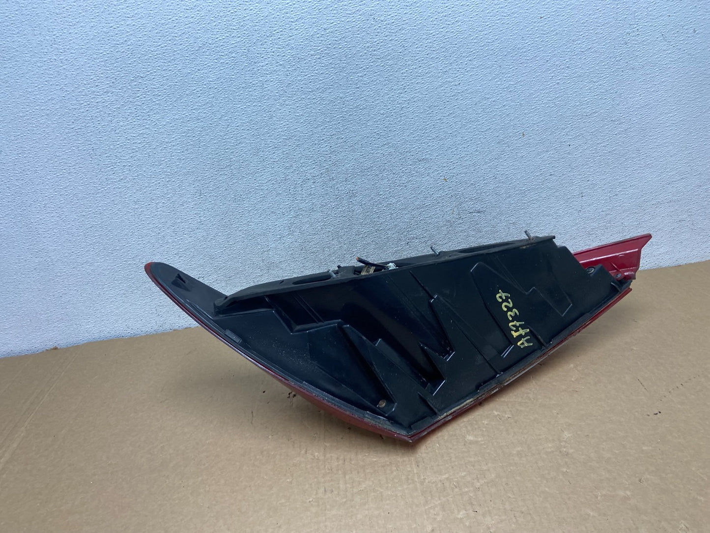 2013-2016 Hyundai Genesis Coupe Right Passenger RH Tail Light AF7327 DW8