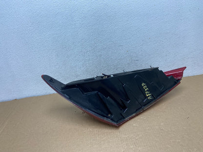 2013-2016 Hyundai Genesis Coupe Right Passenger RH Tail Light AF7327 DW8
