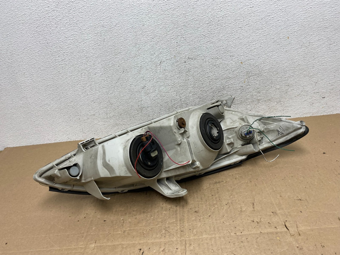 2002 2003 2004 Toyota Camry Left Driver Lh Side Halogen Headlight AE6088 DW7