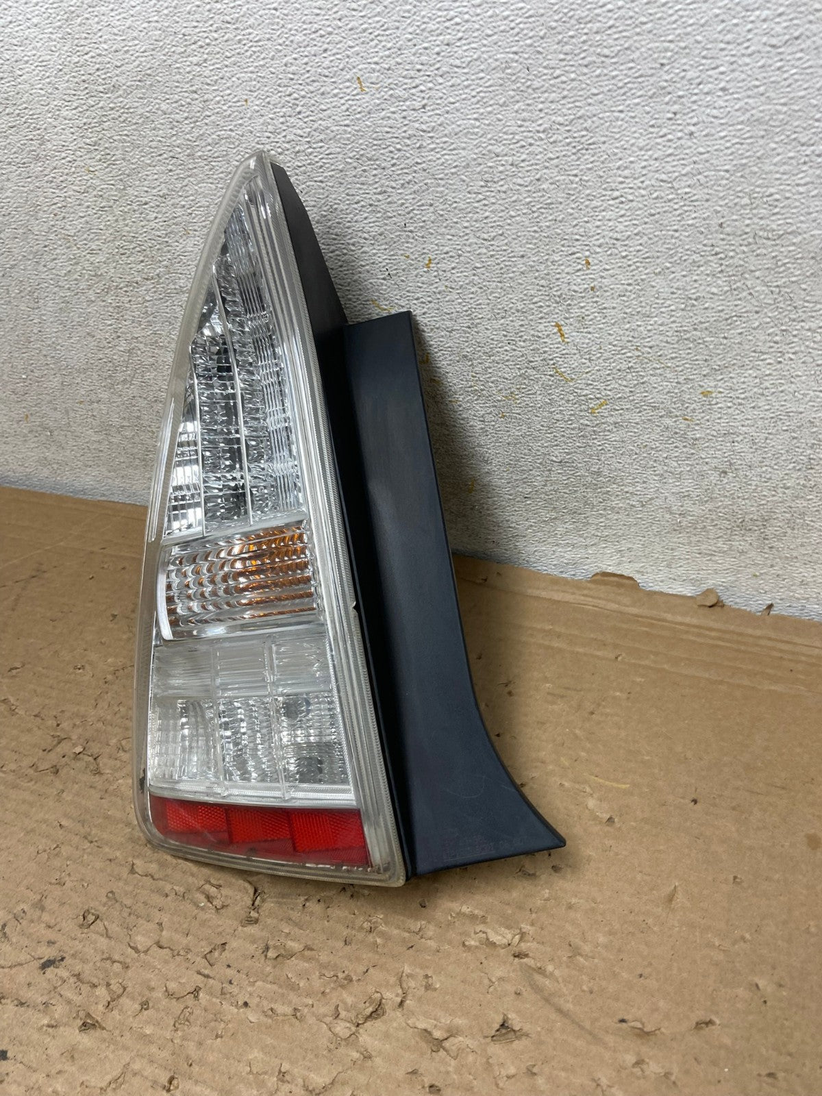 2010 2011 Toyota Prius Tail Light Left Driver LH Side AH9141 LK1