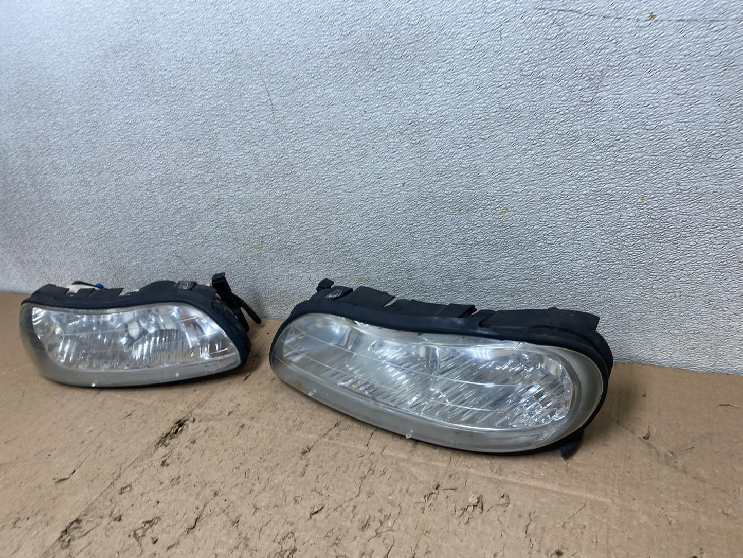 1997 to 2003 Chevrolet Malibu Left+Right Side Headlights OEM W3564 DW1