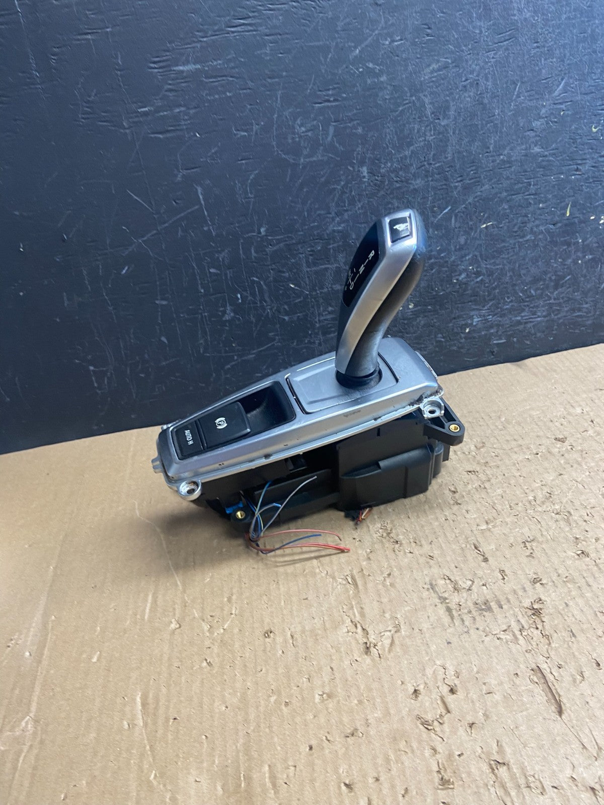 2007 to 2013 BMW X5 E70 Shift Shifter Selector Gear W/ Bezel af1525 DG2