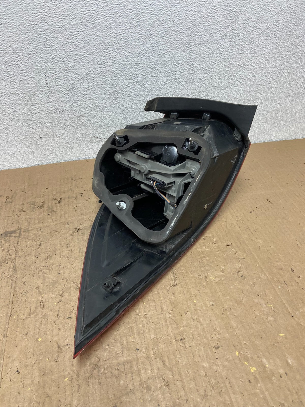 2010-2014 Volkswagen Golf MK6 Wagon Right Passenger RH Tail Light OEM AC0162 DW6