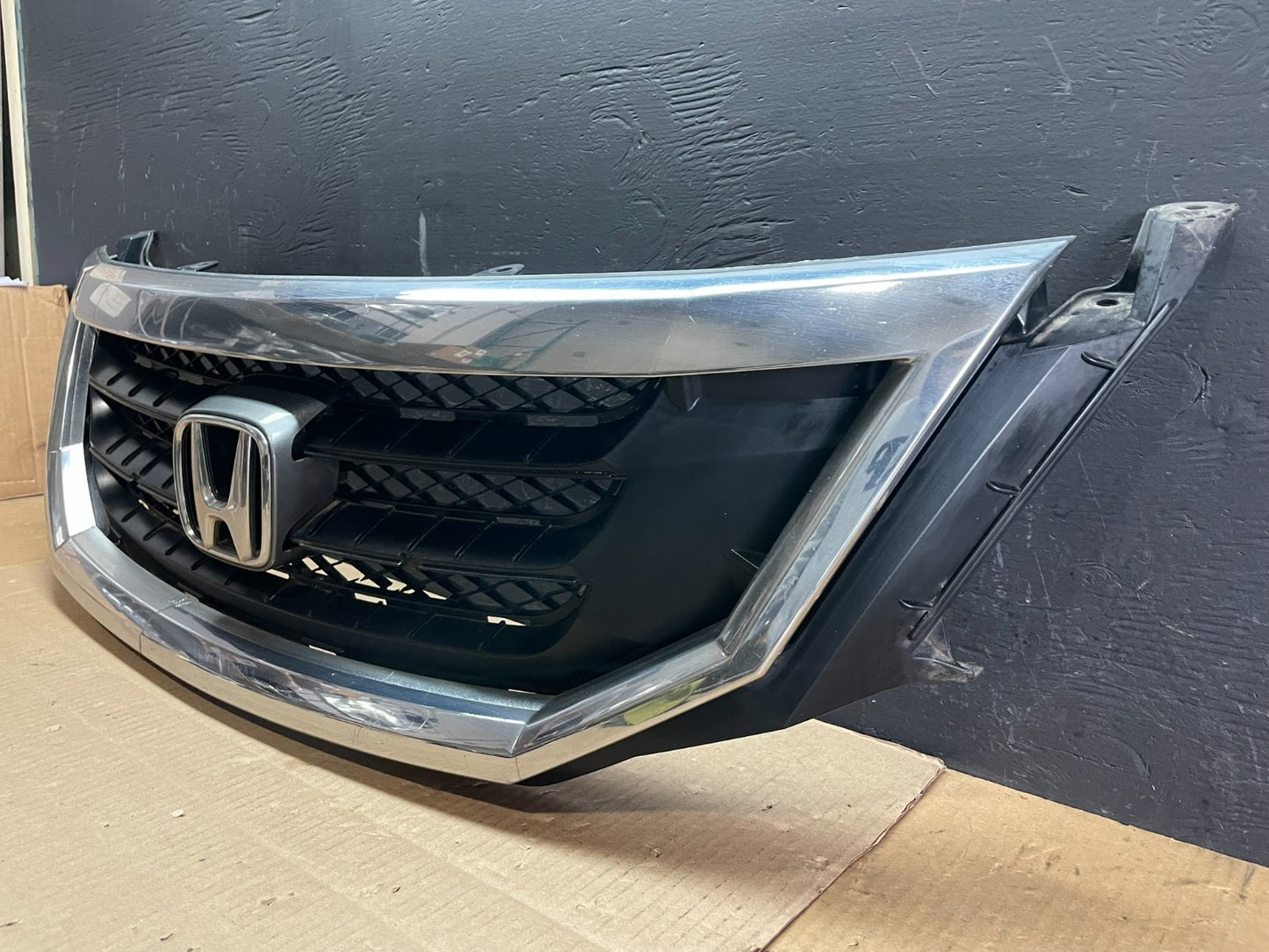 2008 2009 2010 Honda Odyssey Front Upper Grill Grille Oem AB7655 DG2
