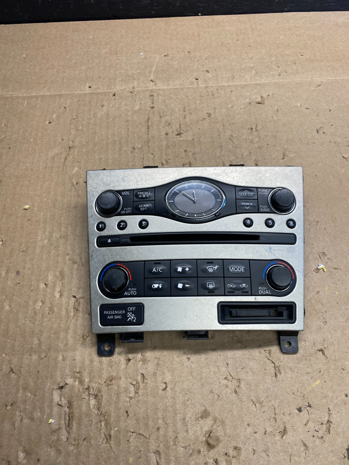 2007 to 2008 Infiniti G35 G37 Radio Player Climate Control Panel Bezel AC6653 DG0