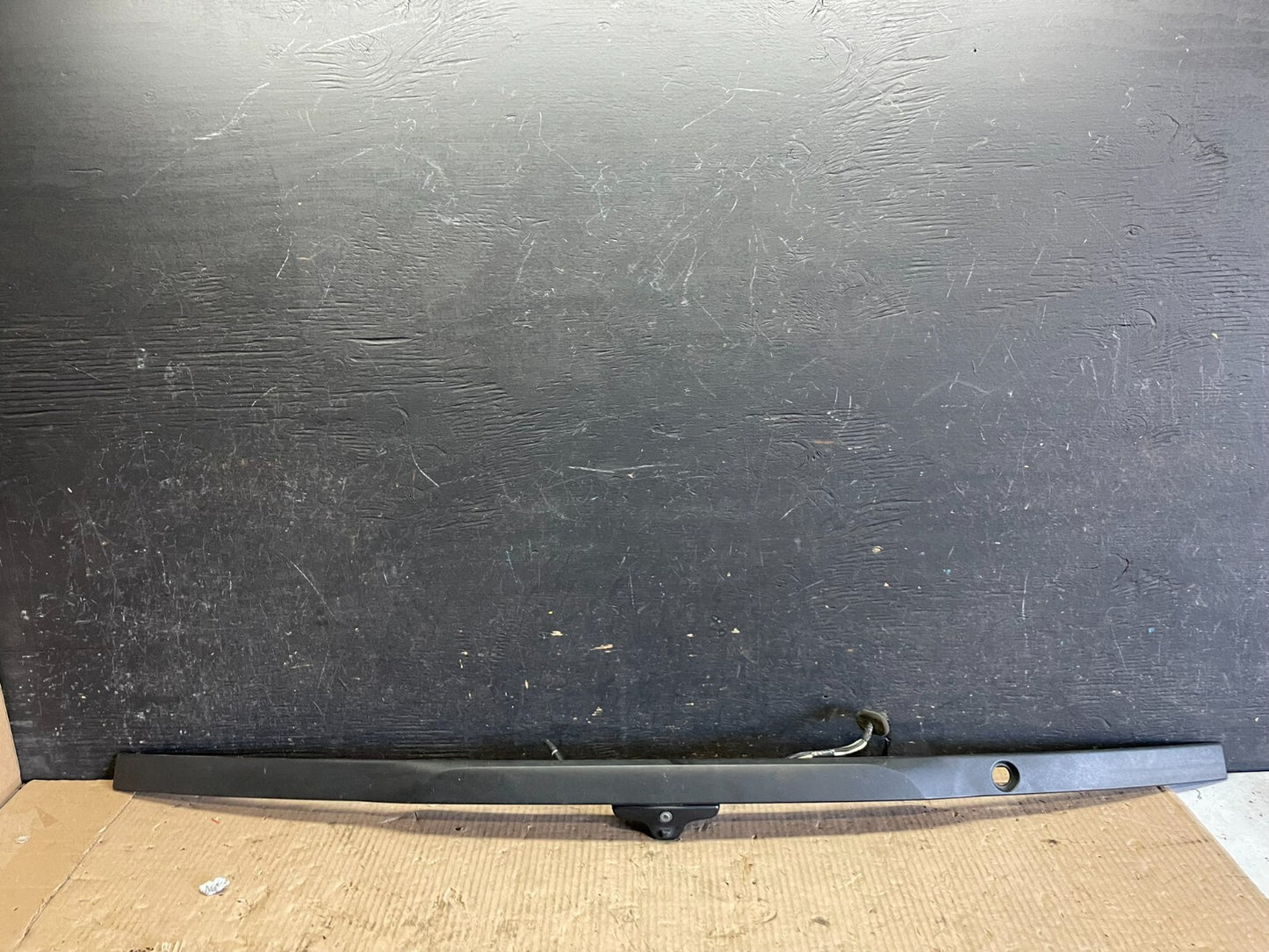 2016 - 2019 Ford Explorer Interceptor Rear Tailgate Molding With Camera M2930 DG0