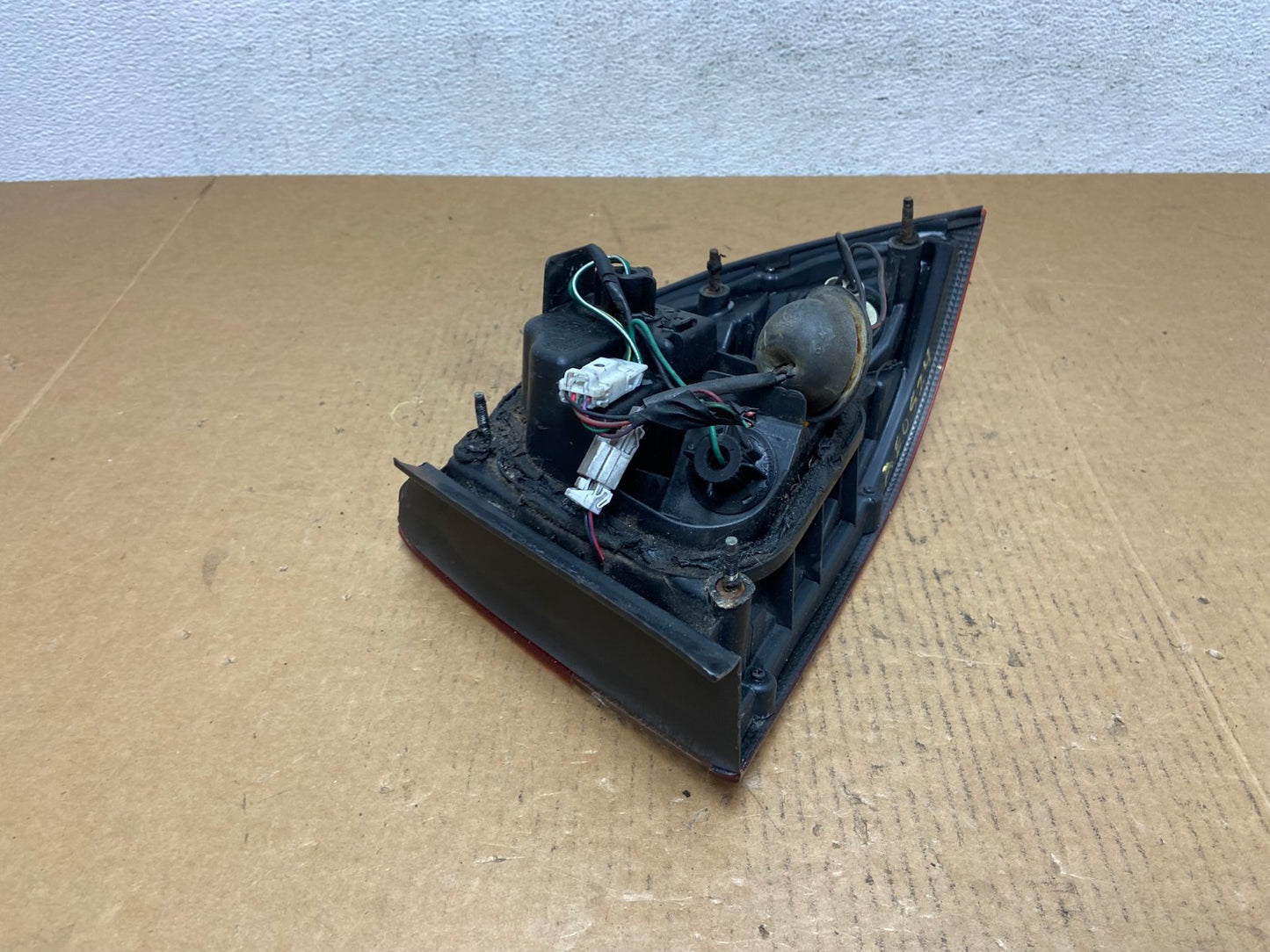 1997 1998 1999 Nissan Maxima Left Driver LH Side Tail light AE0524 LK5