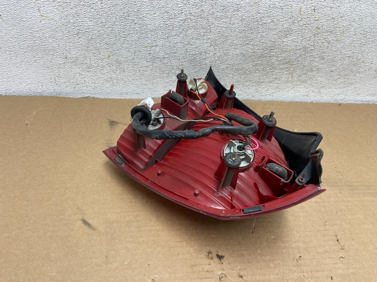 2001-2003 Sedan Hyundai Elantra Left Driver Lh Side Tail Light AH4468 DW5