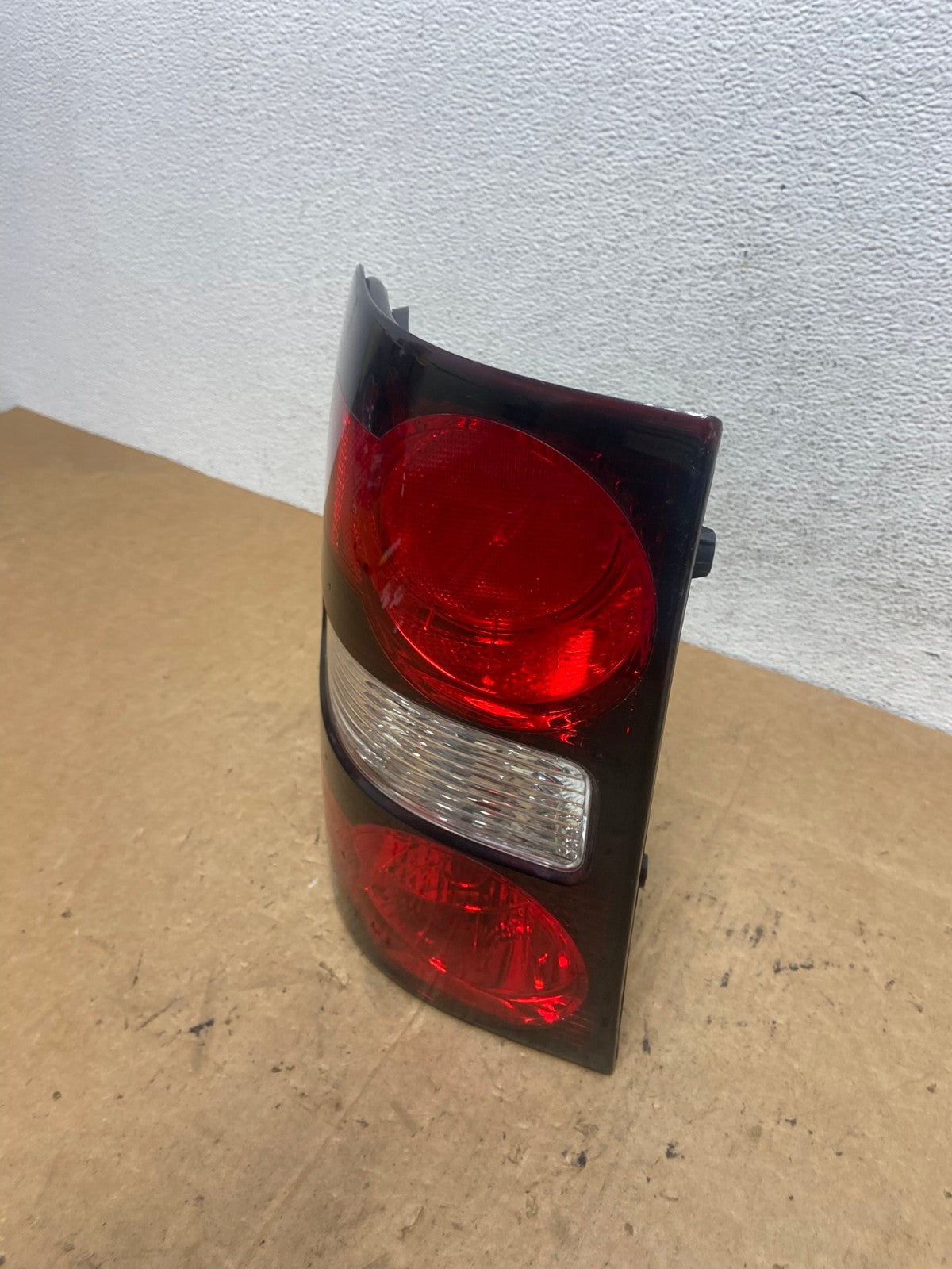 2006 to 2010 Ford Explorer Left Driver Lh Side Tail light AD5254 LK1