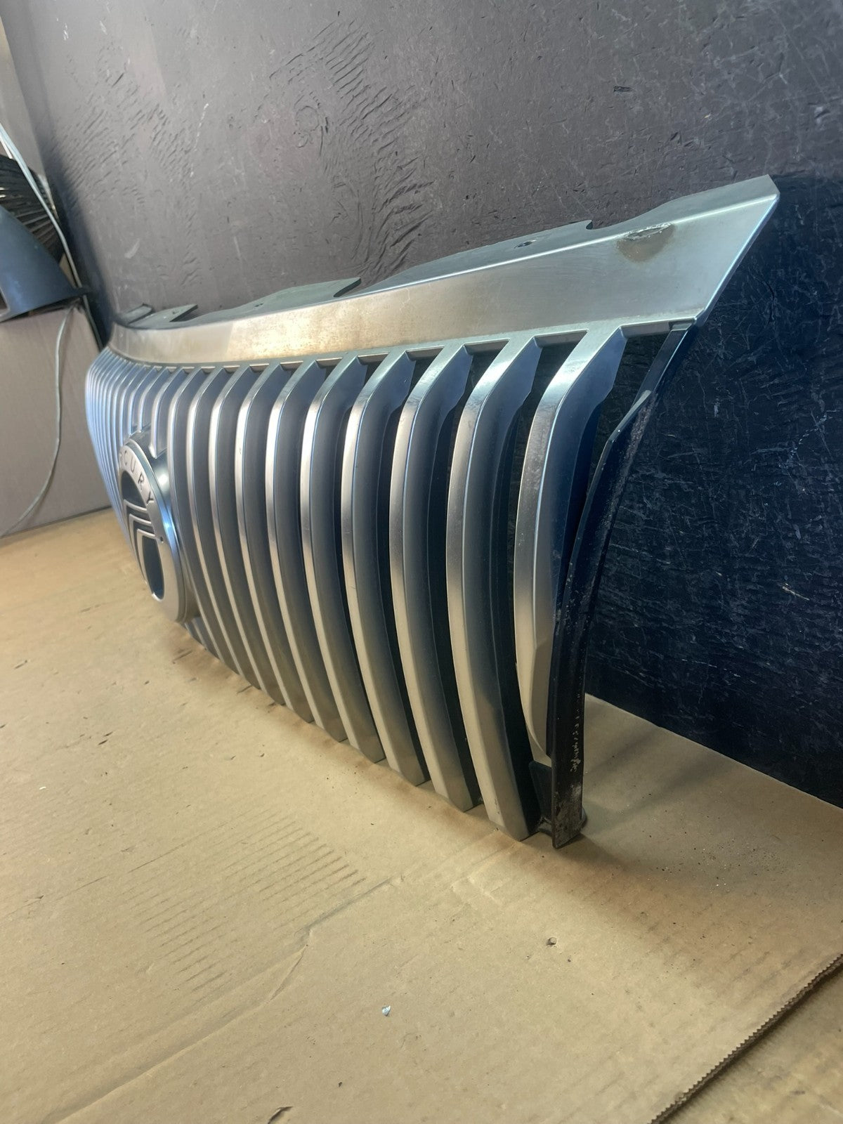 2006 to 2010 Mercury Mountaineer Front Upper Grill Grille AD5704 DW1