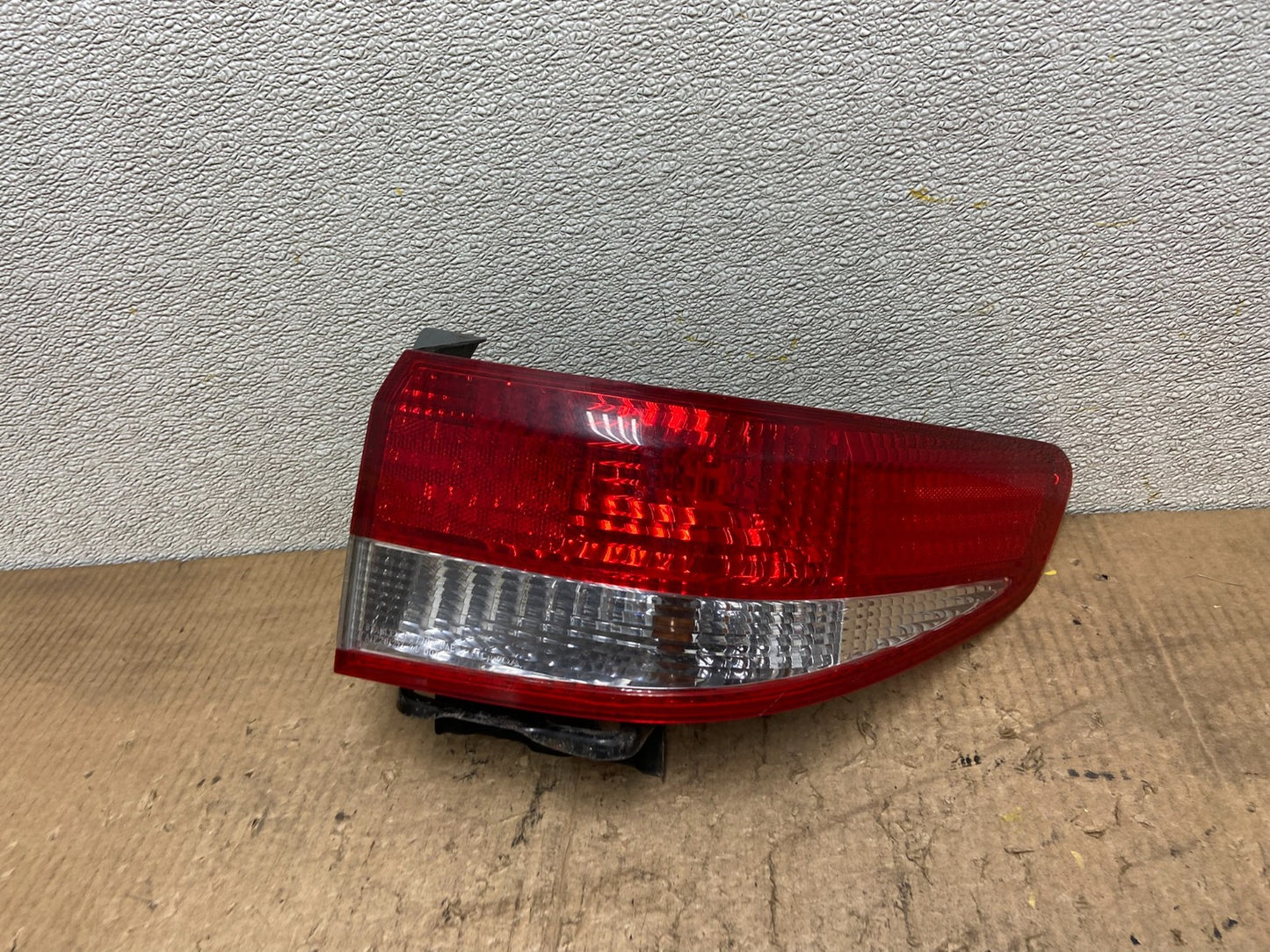 2003 to 2004 Honda Accord Sedan Right Passenger Rh Side Tail light Oem AA8467 LK0