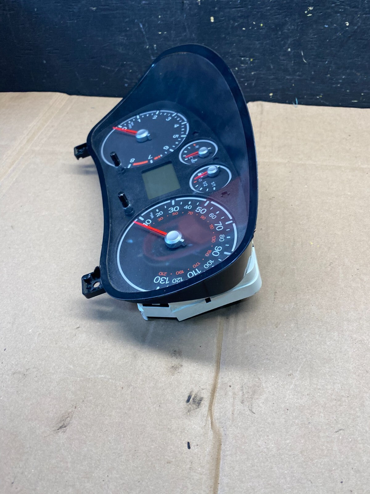 2011 to 2013 Ford Transit Connect Speedometer Gauge Cluster OEM O7282 DG2
