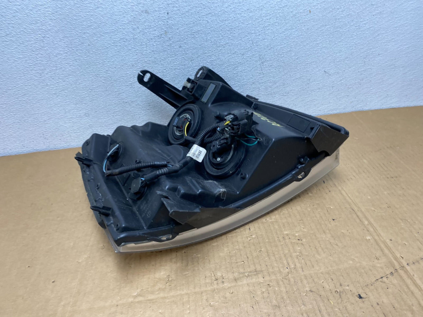 2007 to 2014 Chevrolet Silverado Left Driver Lh Side Headlight AC7641 DW7
