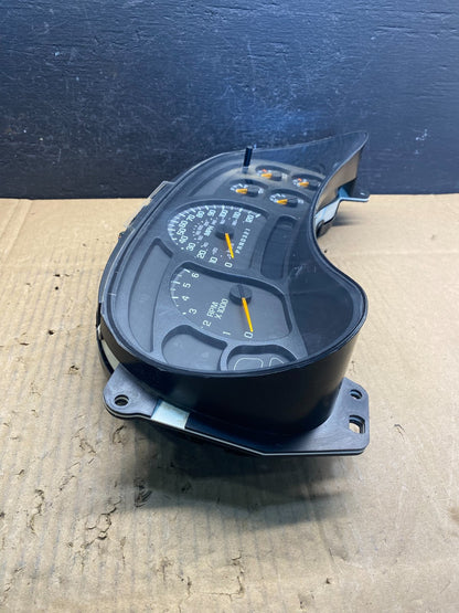 2003 to 2006 Chevrolet Silverado Yukon Cluster Gauge Speedometer AD1755 DG2