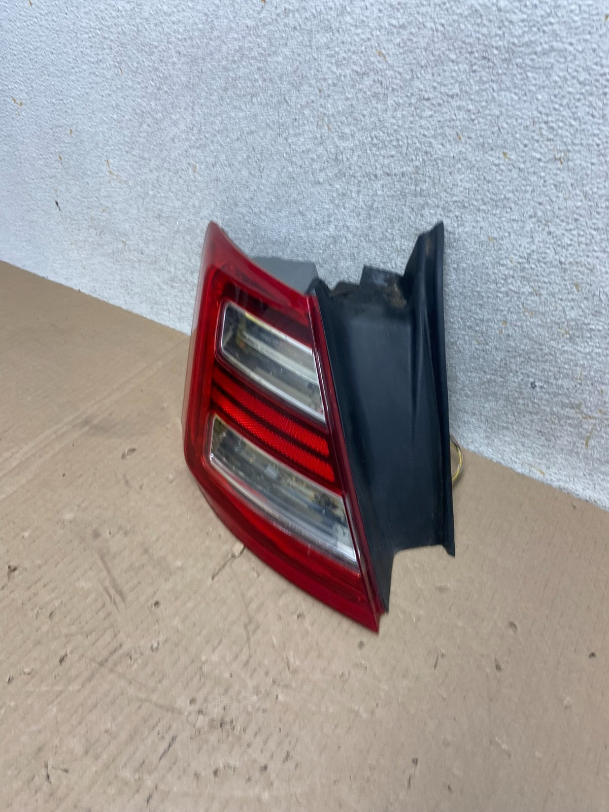 2013-2019 Ford Taurus LED Left Driver LH Side Tail Light AI9546 LK1