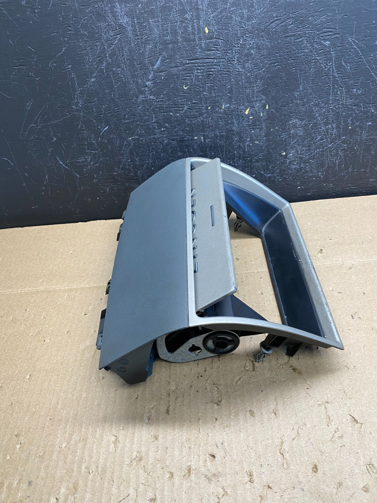 2003-2005 Lincoln Aviator Center Console Dash Trim Radio Cover AC6728 DG1