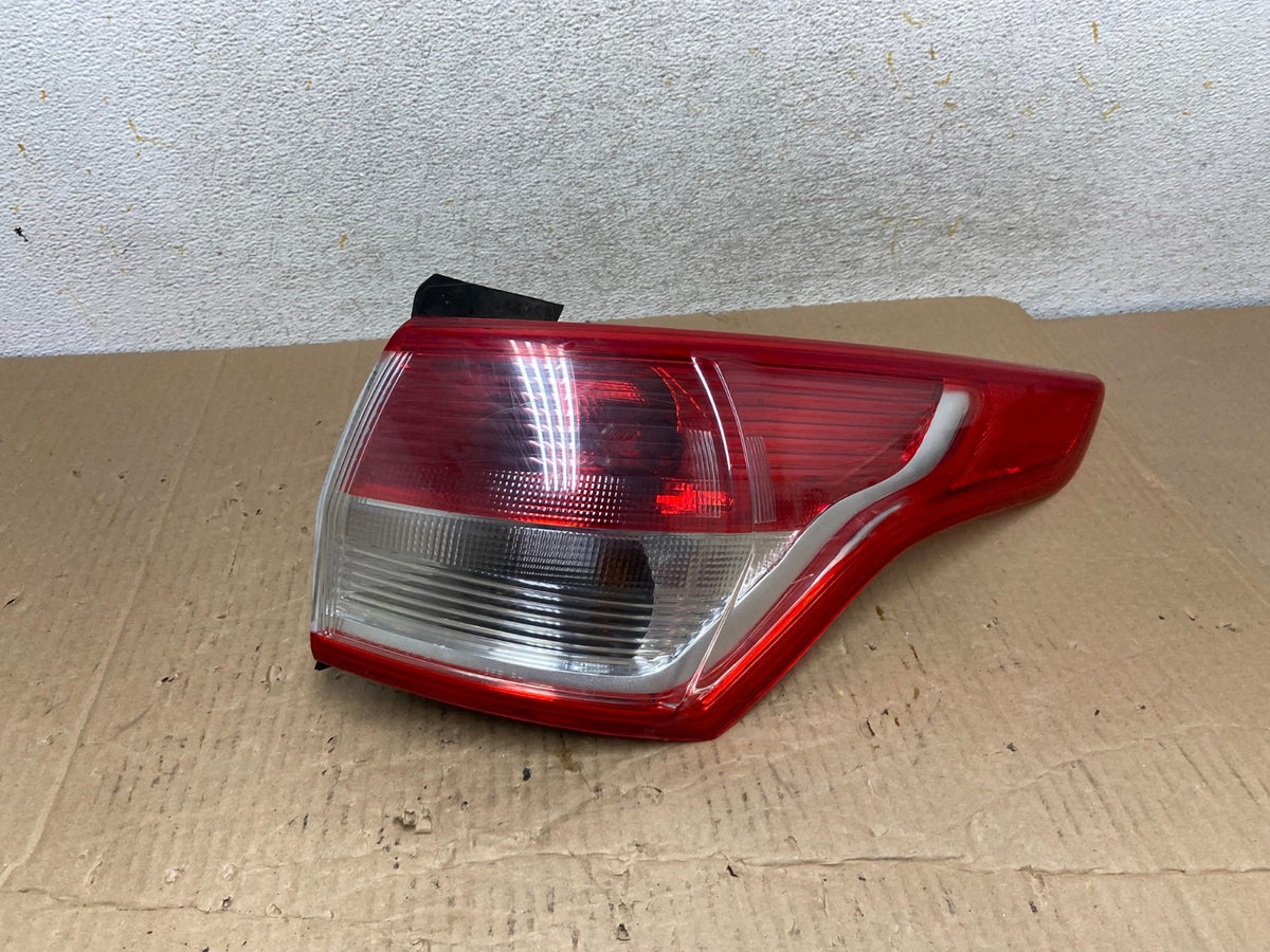 2013 to 2016 Ford Escape Right Passenger RH Side Tail Light AI1297 LK0