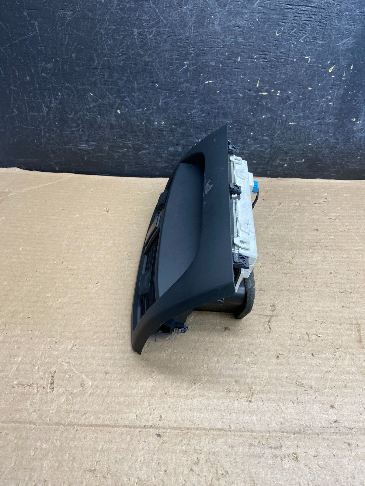2004 to 2008 Acura TL Front Dash Dashboard AC Center Clock Air Vent AH3940 DG2