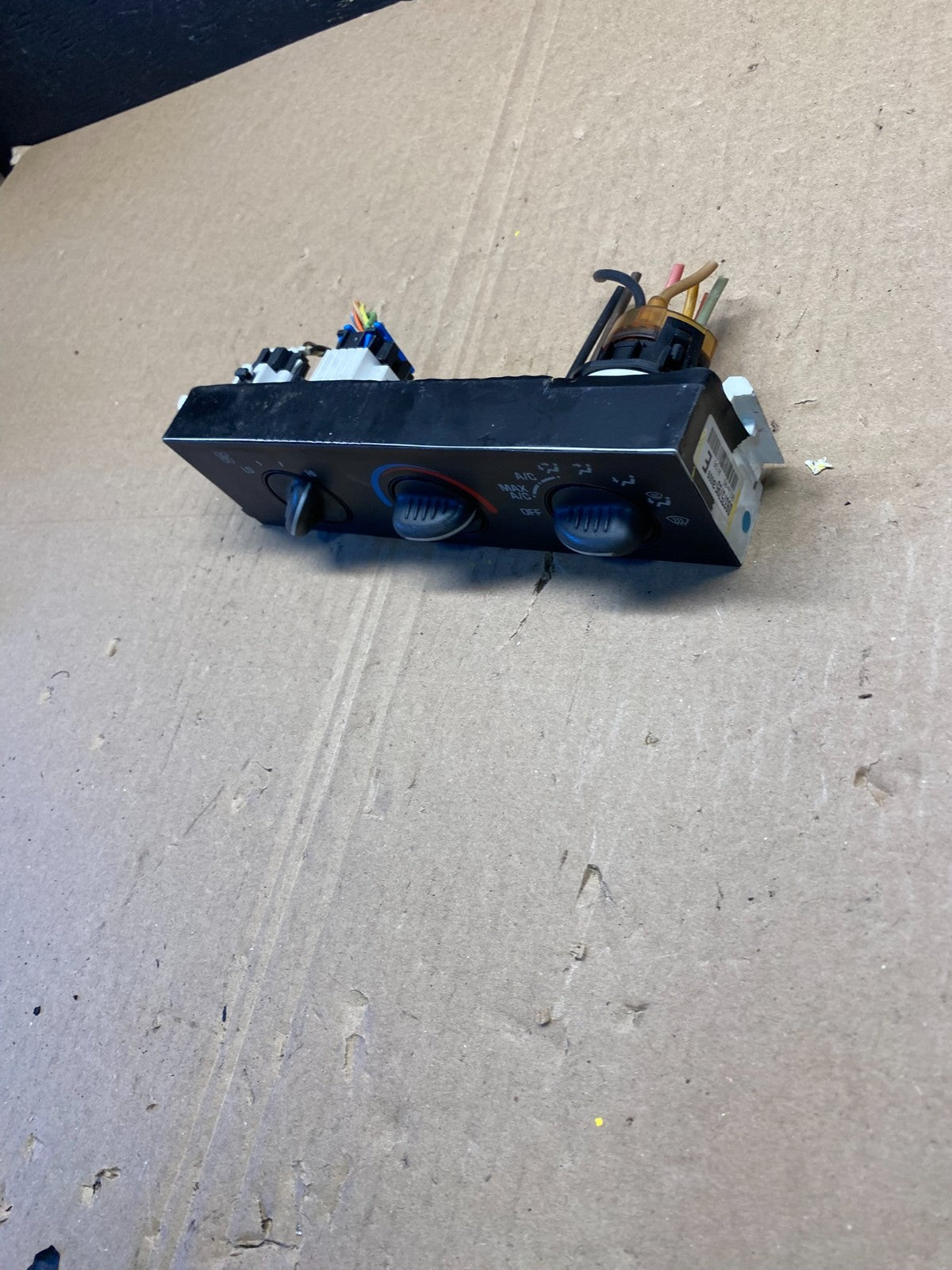 2001 - 2007 GMC Chevrolet Express 1500 Climate Control A/C t1315 DG1