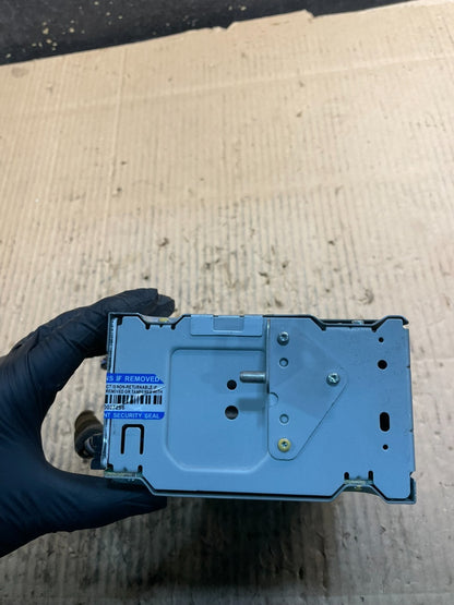 2013 - 2016 Ford C-Max OEM Single CD Player Media AM FM Radio Receiver Y1098 DG3