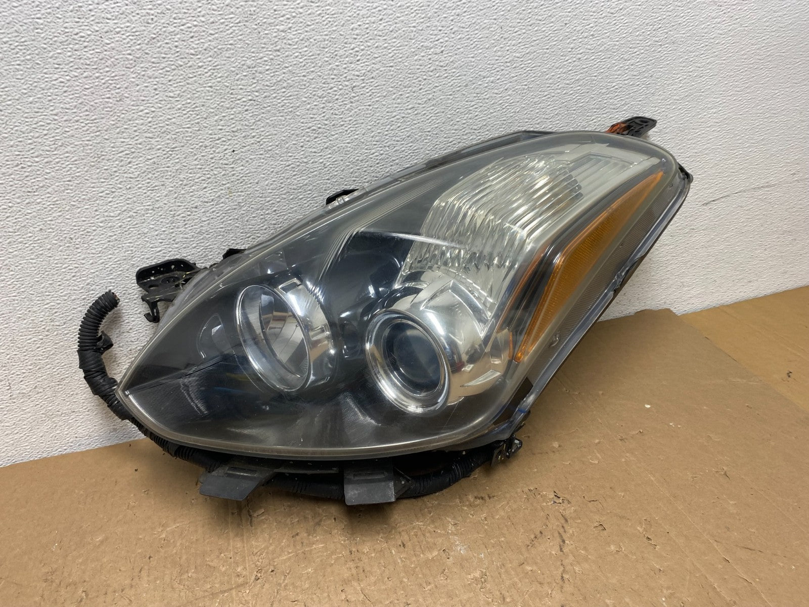 Coupe 2010 to 2013 Nissan Altima Left Driver Lh Xenon Headlight AD8183 DW0