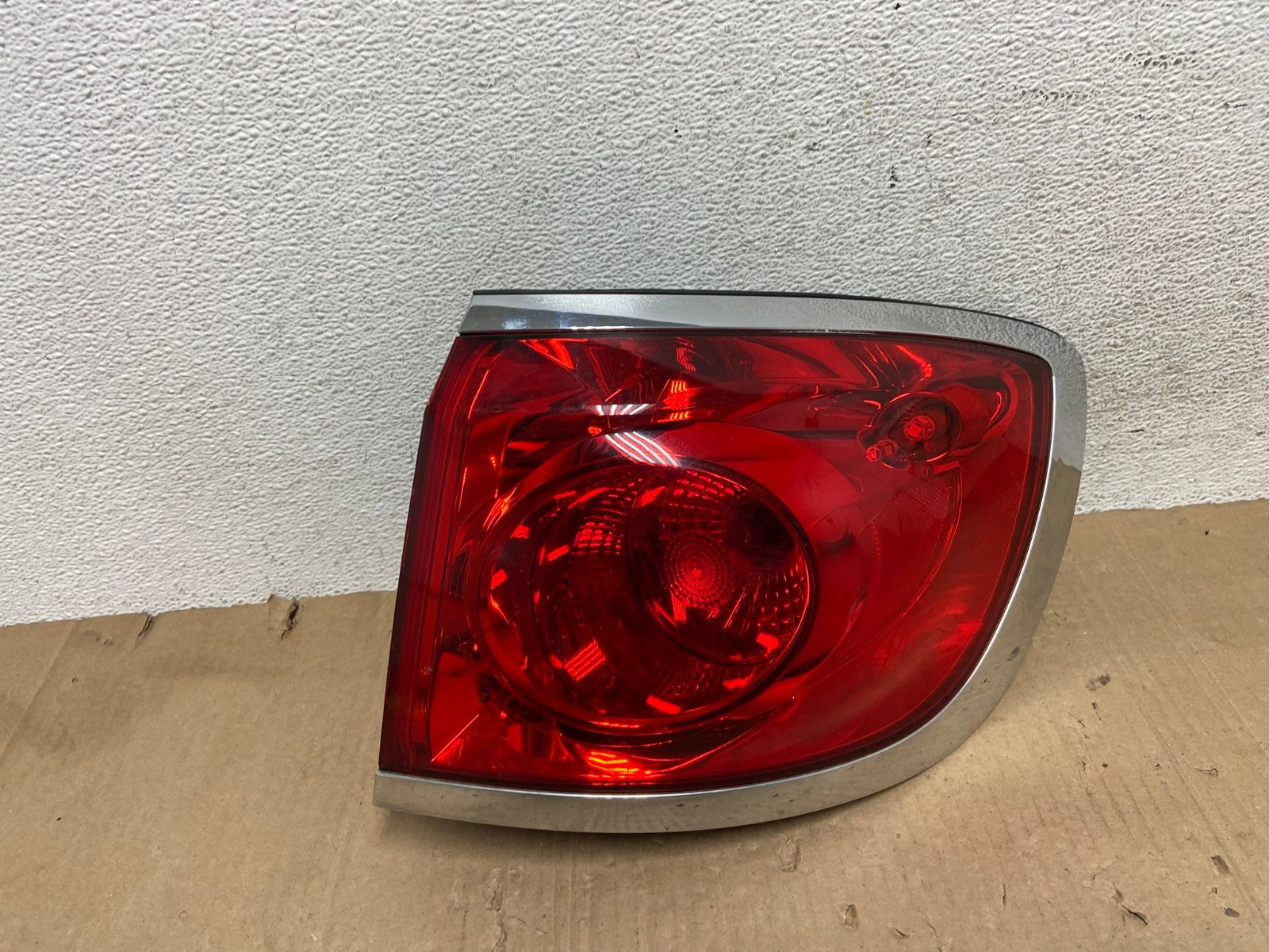 2008-2012 Buick Enclave Right Passenger Rh Tail Light AE9172 LK0