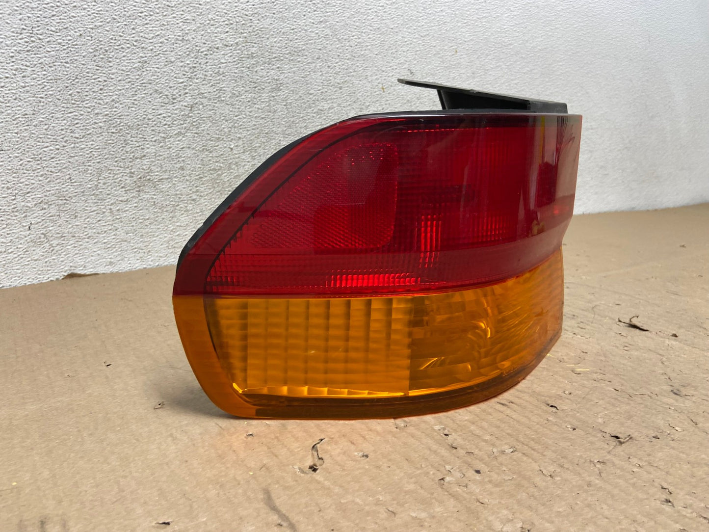 2002 2003 2004 Honda Odyssey Left Driver LH Side Tail Light AG8059 LK1