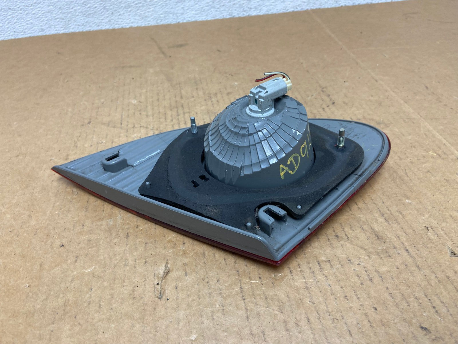 2003-2008 Toyota Corolla Inner Passenger Right RH Side Tail Light AD9138 LK6